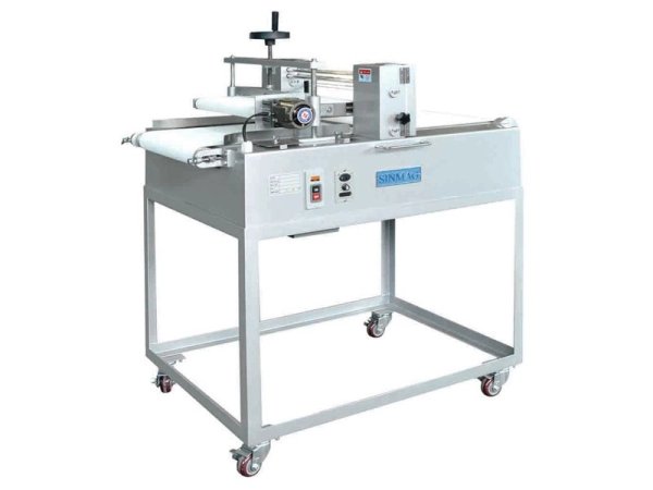 sinmag_eq_corp__машина_для_резки_кондитерских_изделий_серии_hs__мод__hs_3s_1.jpg